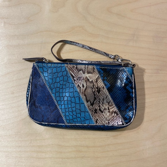 Live, Love, Loft Wallet (EZ) - Picture 4 of 10